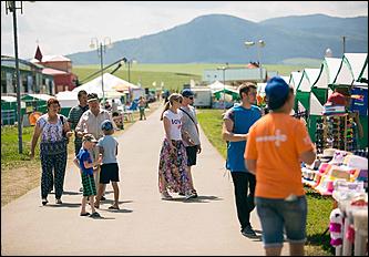 26 июнь 2017 г., Барнаул   Напитки рекой и танцы до победного: как прошел гастрономический праздник "АлтайФест". Фоторепортаж 