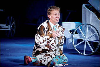 30 май 2017 г., Барнаул. Фото: Мария Трубина   "Бальзаминов. ЖенитьБЫ": показываем, как прошел прогон премьерного спектакля Молодежного театра Алтая