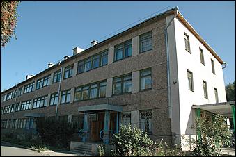 7 сентября 2006 г., Барнаул   Посещение детского отделения горбольцины №10 В.Колгановым