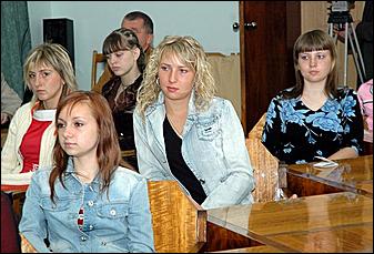 23 мая 2006 г, Барнаул   <P>Вручение золотых медалей спортсменкам барнаульского "Коммунальщика"</P>