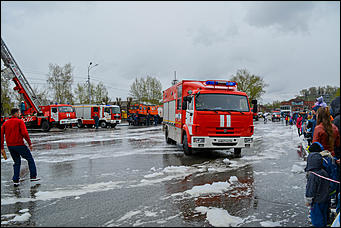30 апреля 2017 Барнаул   Дым, огонь и медные трубы. Как в Барнауле отметили День пожарной охраны