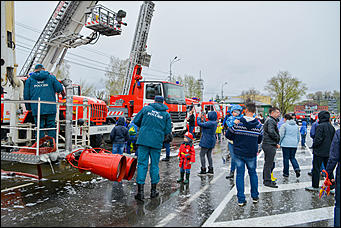 30 апреля 2017 Барнаул   Дым, огонь и медные трубы. Как в Барнауле отметили День пожарной охраны