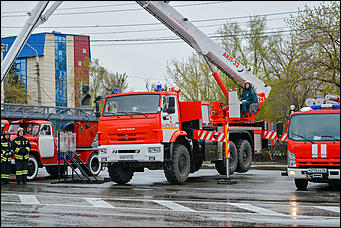 30 апреля 2017 Барнаул   Дым, огонь и медные трубы. Как в Барнауле отметили День пожарной охраны