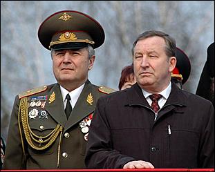 9 мая 2006 г. Барнаул   <P>Открытие&nbsp;митинга на пл. Победы</P>