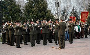 9 мая 2006 г. Барнаул   <P>Открытие&nbsp;митинга на пл. Победы</P>