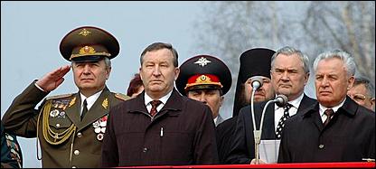 9 мая 2006 г. Барнаул   <P>Открытие&nbsp;митинга на пл. Победы</P>