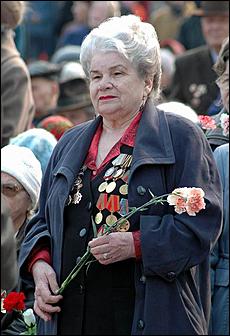 9 мая 2006 г. Барнаул   <P>Открытие&nbsp;митинга на пл. Победы</P>