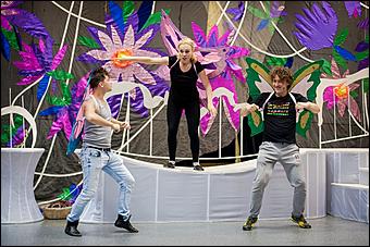 22 август 2017 г., Барнаул Эльфы, феи и цветы: показываем, каким будет премьерный спектакль театра музкомедии "Дюймовочка"