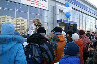 1 марта 2009 г, Барнаул, Автоцентр АНТ   Презентация двух новых марок Hyundai i30 и ix55