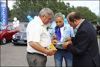 18 - 19 августа 2012 г., Барнаул   Автоцентр АНТ - официальный дилер Hyundai посетил конные бега на "Кубке губернатора 2012"
