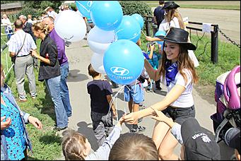 18 - 19 августа 2012 г., Барнаул   Автоцентр АНТ - официальный дилер Hyundai посетил конные бега на "Кубке губернатора 2012"
