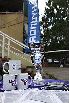 18 - 19 августа 2012 г., Барнаул   Автоцентр АНТ - официальный дилер Hyundai посетил конные бега на "Кубке губернатора 2012"
