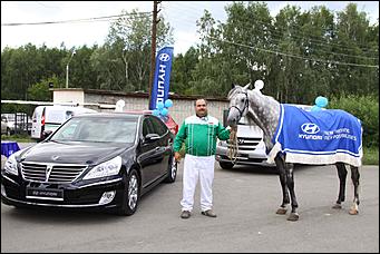 18 - 19 августа 2012 г., Барнаул   Автоцентр АНТ - официальный дилер Hyundai посетил конные бега на "Кубке губернатора 2012"
