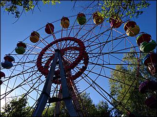 28.06.2017. Барнаул. Фото: Александра Черданцева   Было и прошло: как сегодня выглядит барнаульский парк "Изумрудный"