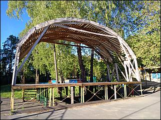 28.06.2017. Барнаул. Фото: Александра Черданцева   Было и прошло: как сегодня выглядит барнаульский парк "Изумрудный"