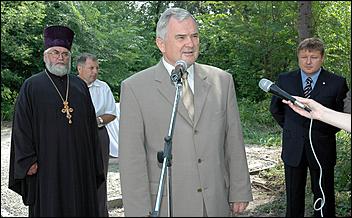 5 июля 2006 г., Барнаул   Освящение камня в фундамент Иоанно-Предтеченского храма 