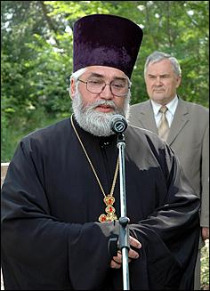 5 июля 2006 г., Барнаул   Освящение камня в фундамент Иоанно-Предтеченского храма 