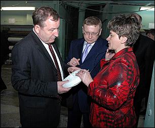 26 мая 2006 г, Барнаул   <P>Поездка Главы края на барнаульский завод АТИ</P>