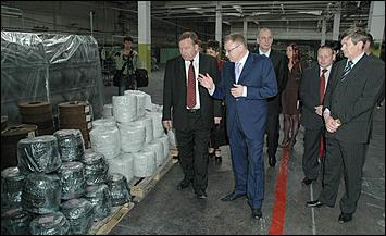 26 мая 2006 г, Барнаул   <P>Поездка Главы края на барнаульский завод АТИ</P>