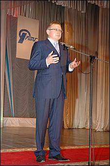 26 мая 2006 г, Барнаул   <P>Поездка Главы края на барнаульский завод АТИ</P>