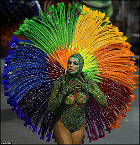 8 февраль 2016 г., Барнаул    Рио-де-Жанейро окрасился яркими красками карнавала – 2016