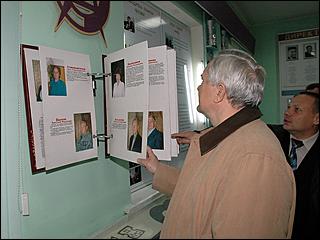9 ноября 2006 г., Барнаул   Поездка главы Барнаула на барнаульский завод АТИ