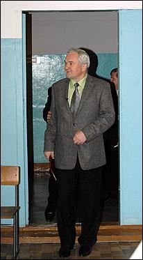 9 ноября 2006 г., Барнаул   Поездка главы Барнаула на барнаульский завод АТИ