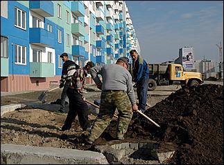 12 сентября 2006 г., Барнаул   Посещение В.Колгановым строящихся объектов социального назначения 