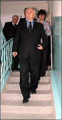 12 сентября 2006 г., Барнаул   Посещение В.Колгановым строящихся объектов социального назначения 