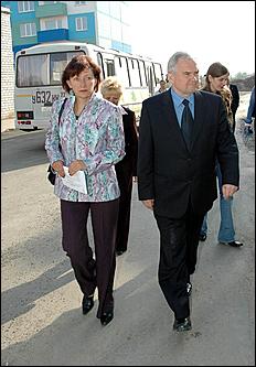 12 сентября 2006 г., Барнаул   Посещение В.Колгановым строящихся объектов социального назначения 