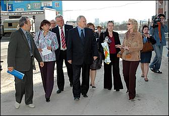 12 сентября 2006 г., Барнаул   Посещение В.Колгановым строящихся объектов социального назначения 