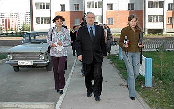 12 сентября 2006 г., Барнаул   Посещение В.Колгановым строящихся объектов социального назначения 