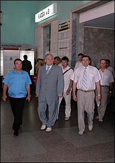 20 июня 2006 г. Барнаул   Посещение мэром барнаульских вокзалов