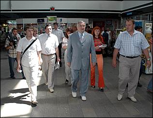 20 июня 2006 г. Барнаул   Посещение мэром барнаульских вокзалов