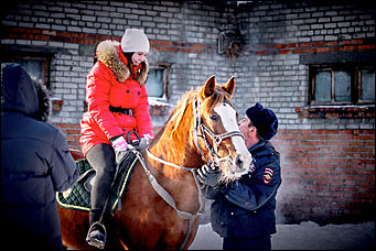 20 январь 2016 г., Барнаул © Амител. Мария Трубина Барнаульская конная полиция в действии