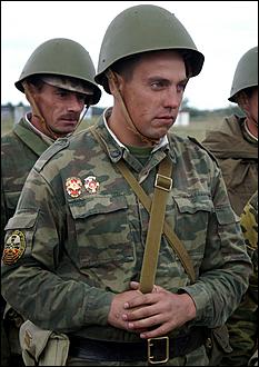 16 августа 2006 г., Алейск   Плановые занятия воинов-контрактников 122-ой алейской мотострелковой дивизии.