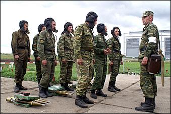 16 августа 2006 г., Алейск   Плановые занятия воинов-контрактников 122-ой алейской мотострелковой дивизии.