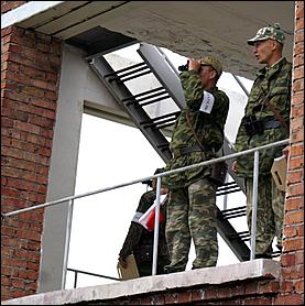 16 августа 2006 г., Алейск   Плановые занятия воинов-контрактников 122-ой алейской мотострелковой дивизии.