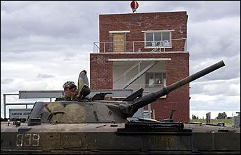 16 августа 2006 г., Алейск   Плановые занятия воинов-контрактников 122-ой алейской мотострелковой дивизии.