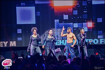 23.04.2017   Песни, танцы, ностальжи: фестиваль "Легенды Ретро FM" в Новосибирске