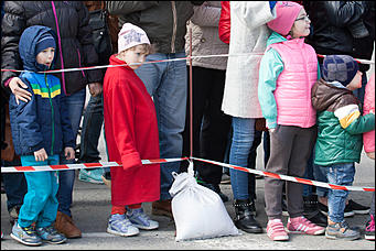 30 апрель 2016 г., Барнаул   Противостояние огня и пены. МЧС устроило шоу на площади Победы