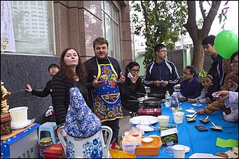 15 март 2016 г., Барнаул © Екатерина Шевырева Блины и сарафаны: как прошла масленица во Вьетнаме?