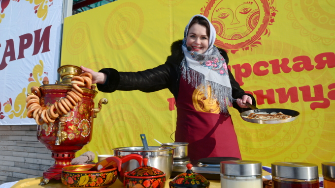 18 февраля, Новотырышкино   22 тысячи блинов и масленичный столб: как Масленица выгоняла зиму на Алтае