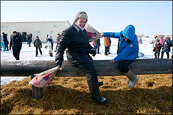 18 февраля, Новотырышкино   22 тысячи блинов и масленичный столб: как Масленица выгоняла зиму на Алтае