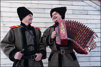 18 февраля, Новотырышкино   22 тысячи блинов и масленичный столб: как Масленица выгоняла зиму на Алтае