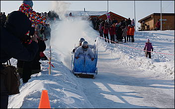 18 февраля, Новотырышкино   22 тысячи блинов и масленичный столб: как Масленица выгоняла зиму на Алтае