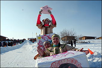 18 февраля, Новотырышкино   22 тысячи блинов и масленичный столб: как Масленица выгоняла зиму на Алтае