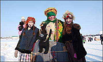 18 февраля, Новотырышкино   22 тысячи блинов и масленичный столб: как Масленица выгоняла зиму на Алтае