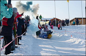 18 февраля, Новотырышкино   22 тысячи блинов и масленичный столб: как Масленица выгоняла зиму на Алтае