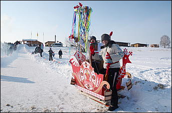 18 февраля, Новотырышкино   22 тысячи блинов и масленичный столб: как Масленица выгоняла зиму на Алтае